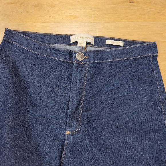 Nicki Minaj High Rise Distressed Jeans - Picture 2 of 6